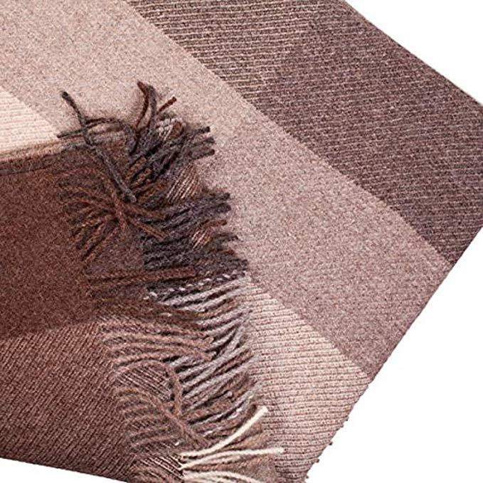 Cozy Cloud Alpaca Throw – 100% Natural Luxury for Your Home.